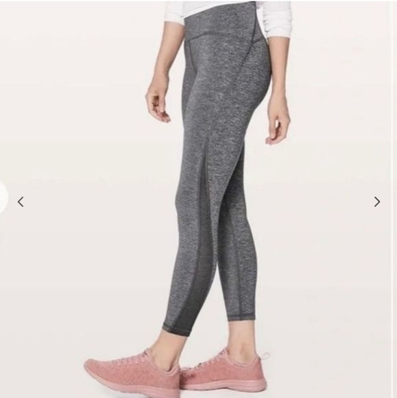Lululemon TrainTimes 7/8 25" leggings, size 4 - Picture 4 of 12